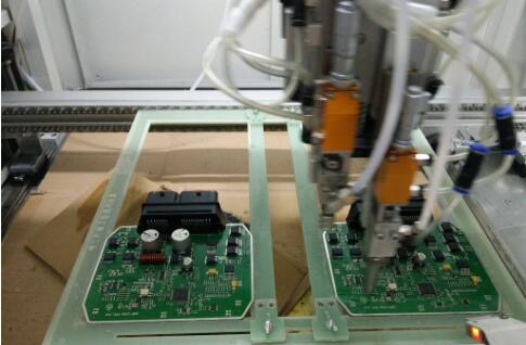 在電子線路板涂上三防漆能防止漏電嗎？